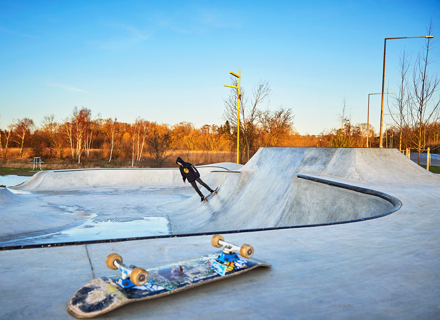 Fyns største skaterbane i Munkebo Multipark er blevet et tilløbsstykke for unge. Foto: Kirstine Mengel