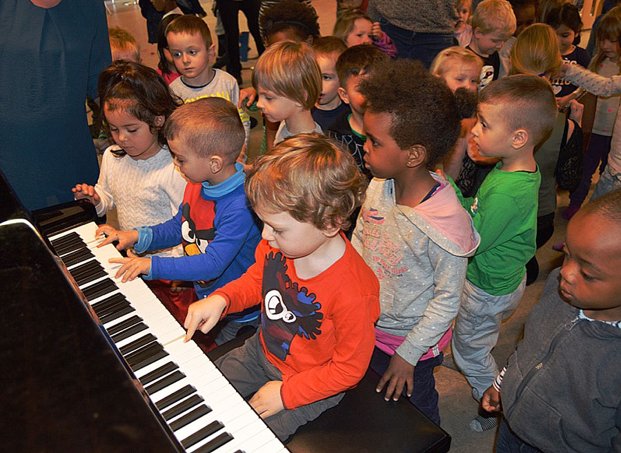 I mødet med den klassiske musik kommer nye sider af børnene frem, som når et ellers genert barn tør lidt mere. Foto: Genklange