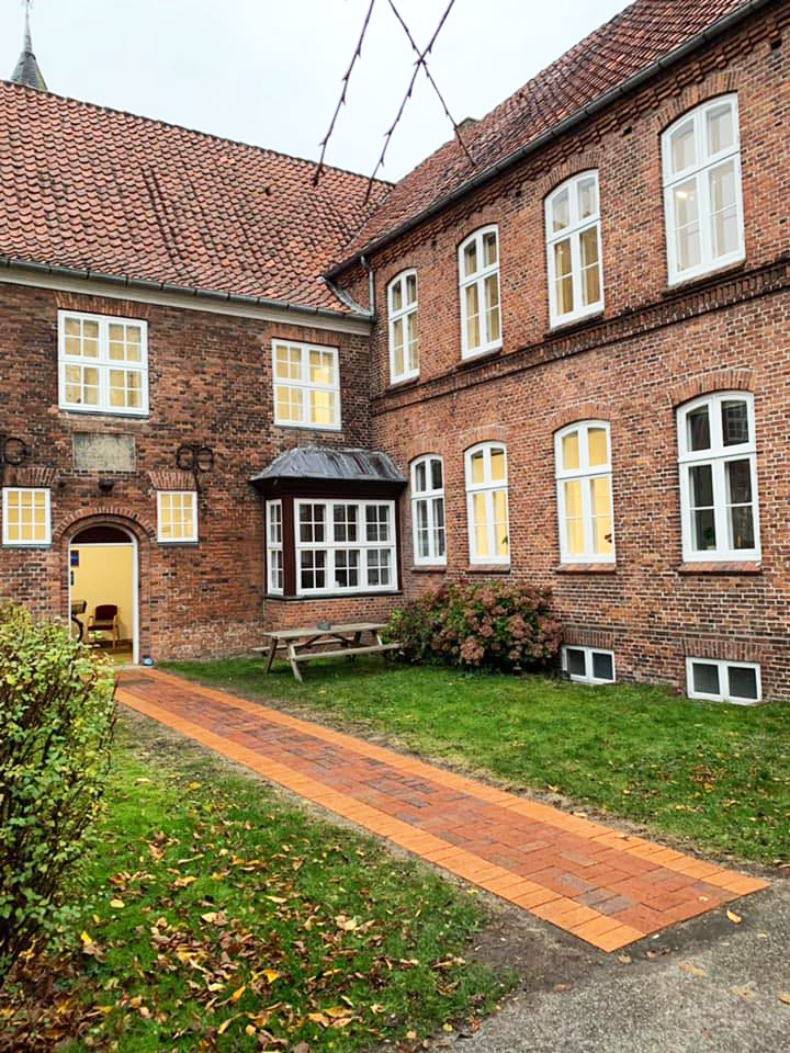 Familieværkstedet har til huse i en fredet ejendom midt i Tønder. Foto: Frelsens Hær