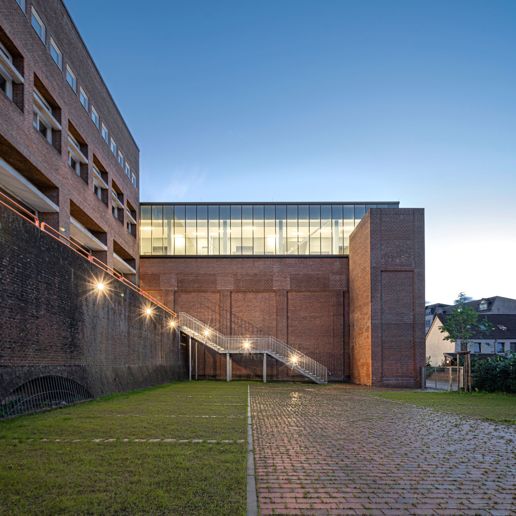 Duborg Skolen - Dansk Gymnasium Duborg-Skolen - A.P. Møller Fonden